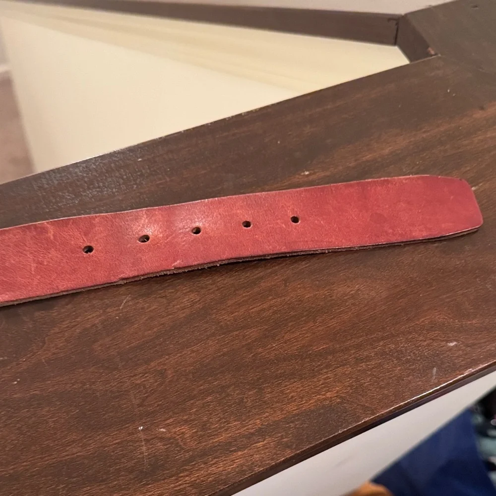 Relic Men's Deep Red Leather Belt